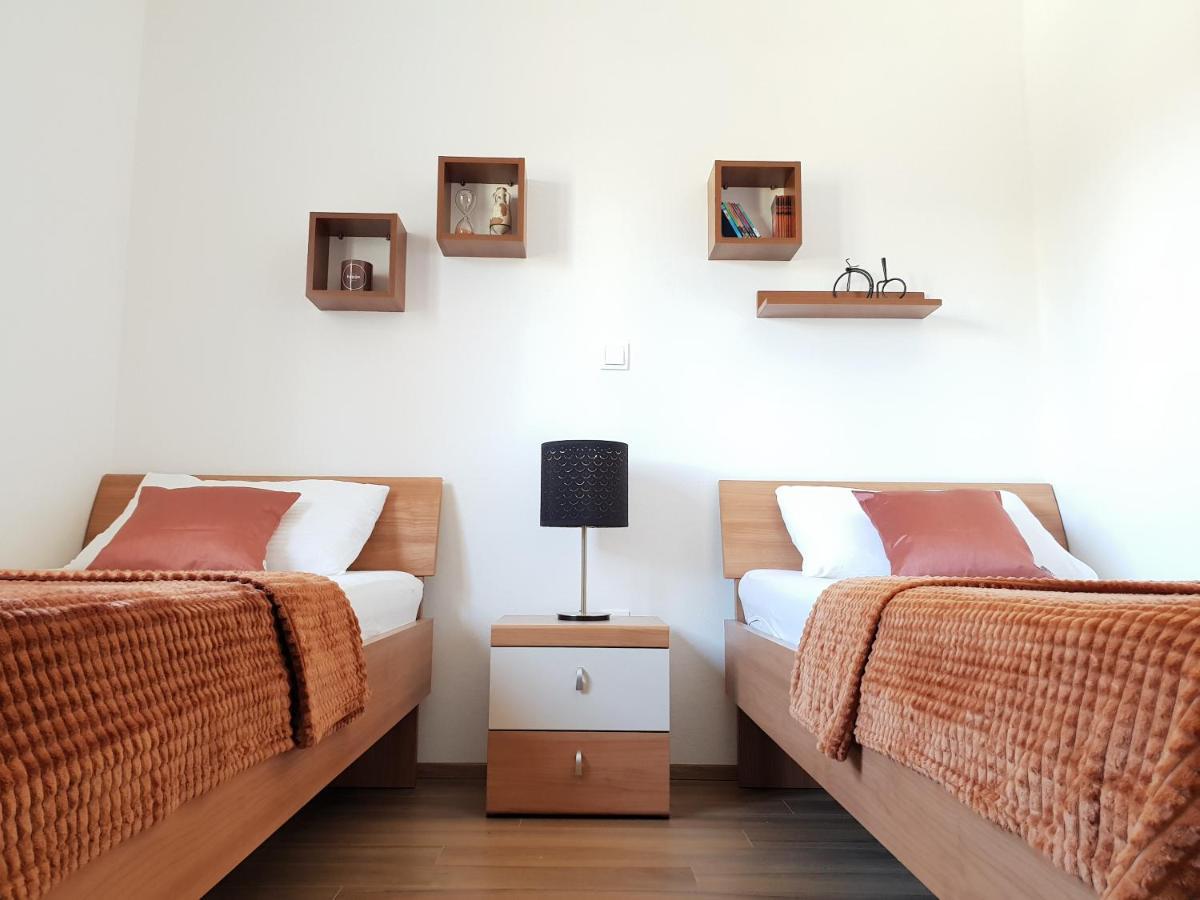 Apartments Skocic Водице Екстер'єр фото